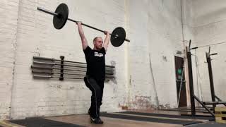 Pause split jerk pause in split demonstration