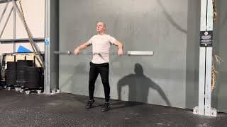 Hang muscle snatch above knee demonstration