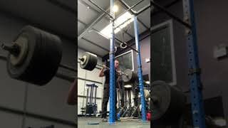 Pause back squat + back squat demonstration